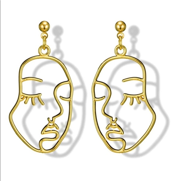 n e w |  figure dainty earrings✨ - Picture 2 of 3